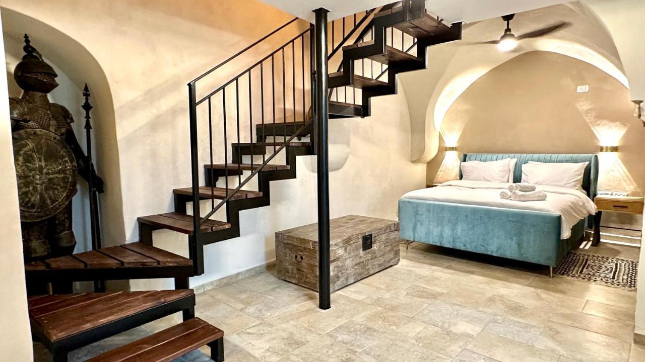 Knight House Akko Apartment Bagian luar foto